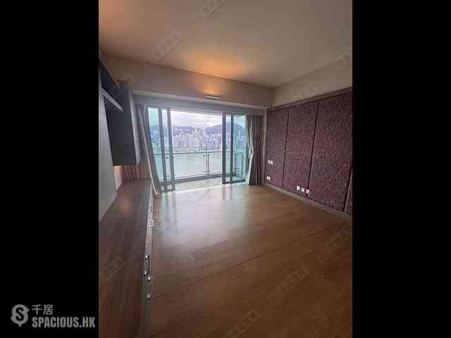 West Kowloon - The Harbourside 09