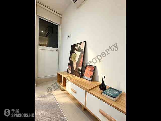 Sai Ying Pun - Fook Moon Building 03