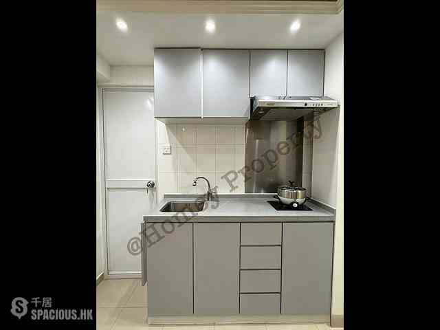 Sai Ying Pun - Fook Moon Building 05