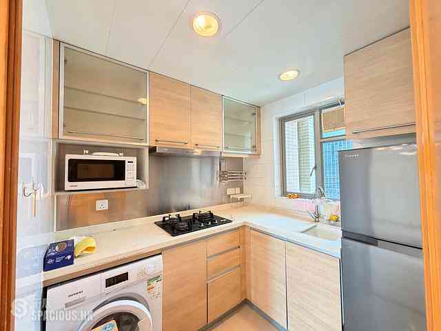 Wan Chai - The Zenith 12