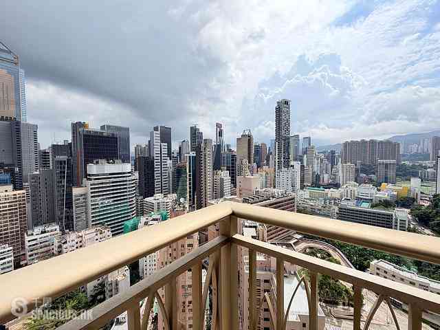 Wan Chai - The Zenith 02