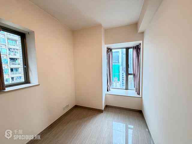 Wan Chai - The Zenith 07