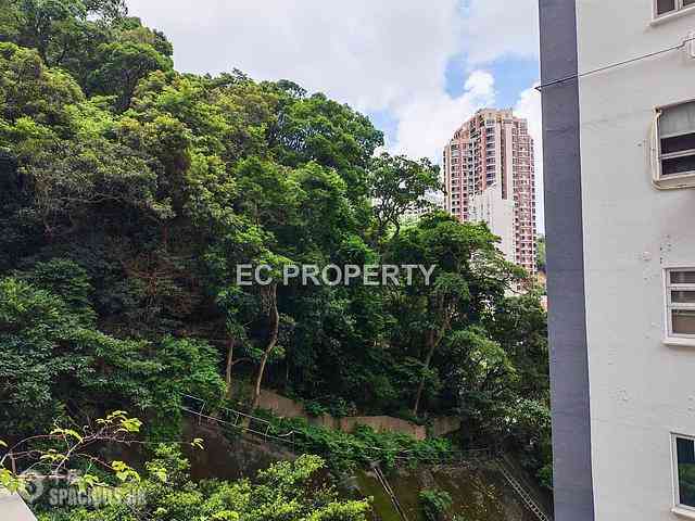 Happy Valley - Winfield Gardens 01