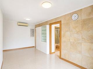 Tung Chung - Coastal Skyline Phase 3 La Rossa 06
