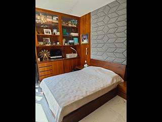Mid Levels Central - Tregunter Block 1 18