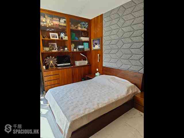 Mid Levels Central - Tregunter Block 1 18