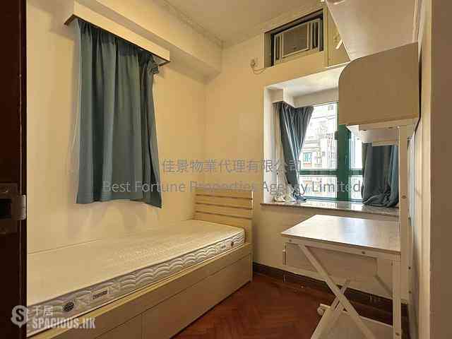 Kennedy Town - Shun Cheong Building 08