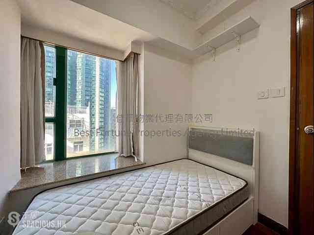 Kennedy Town - Shun Cheong Building 07