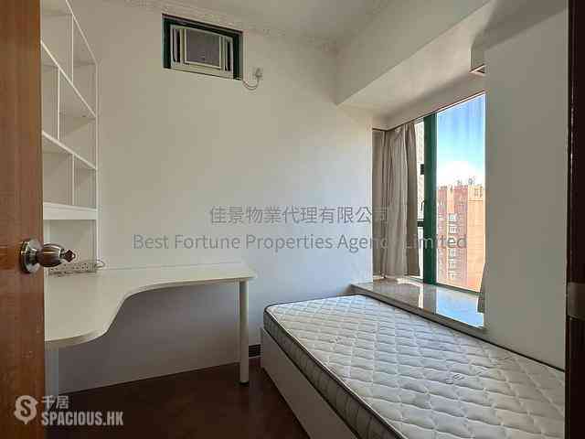 Kennedy Town - Shun Cheong Building 06