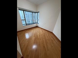 West Kowloon - Sorrento Phase 1 Block 5 07