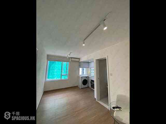 Soho - Ying Pont Building 02