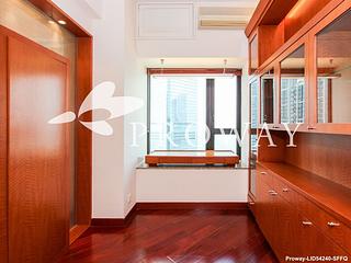 West Kowloon - The Arch 09