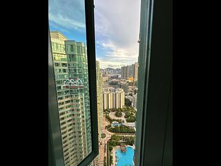 Tai Kok Tsui - Park Avenue Central Park Block 3 03