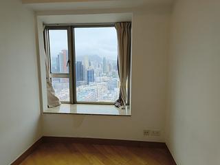 Tai Kok Tsui - Harbour Green Tower 1 04