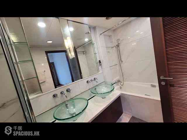 West Kowloon - The Harbourside Block 3 06