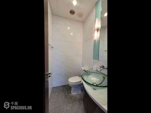 West Kowloon - The Harbourside Block 3 07