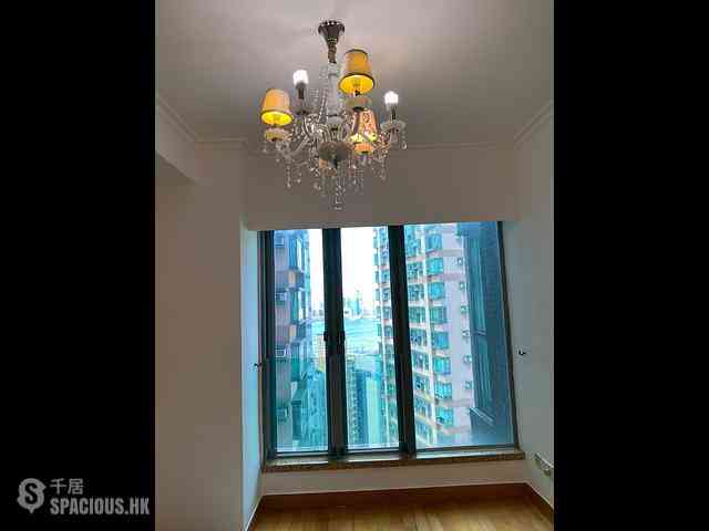 Sheung Wan - Queen's Terrace 03