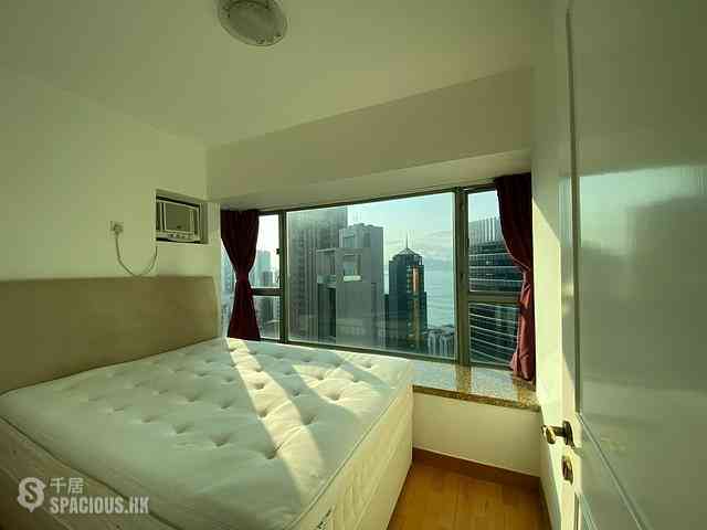 Sheung Wan - Queen's Terrace 04