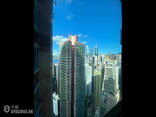 Sheung Wan - Queen's Terrace 06