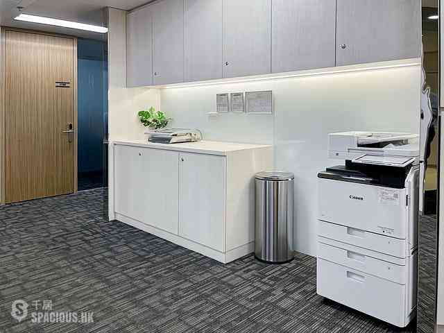 Causeway Bay - Lee Garden One 01