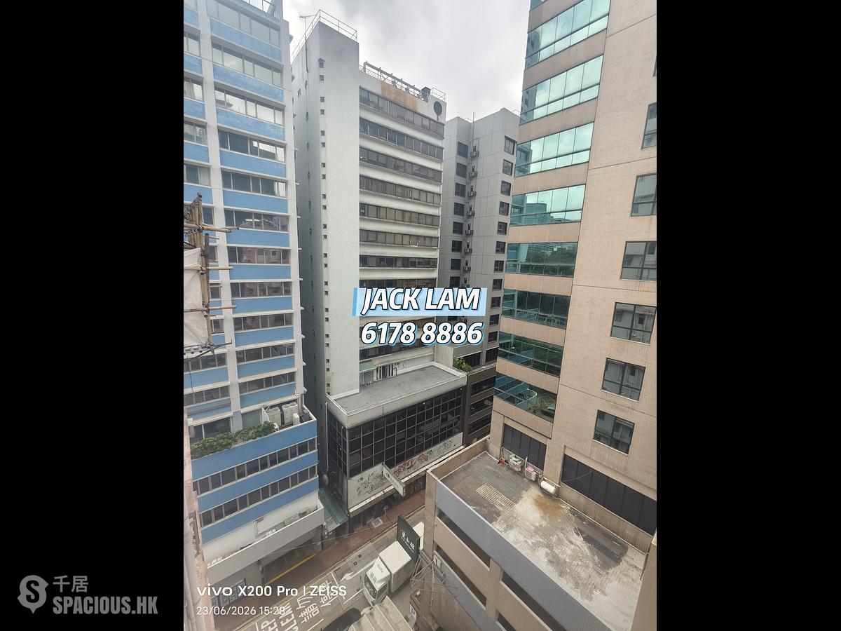 Jordan - Lucky Building 01
