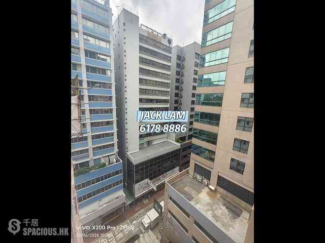 Jordan - Lucky Building 01