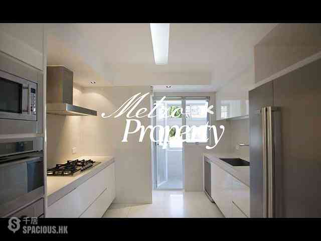 The Peak - Strawberry Hill 09