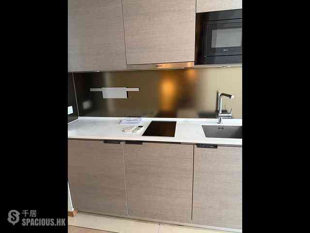 Hung Hom - Upper East Tower 1C 04