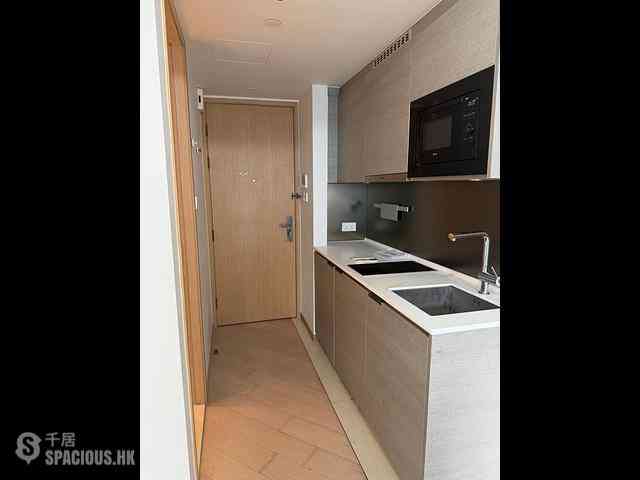 Hung Hom - Upper East Tower 1C 05