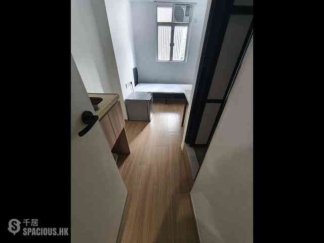Mong Kok - Wong Choy Mansion 01