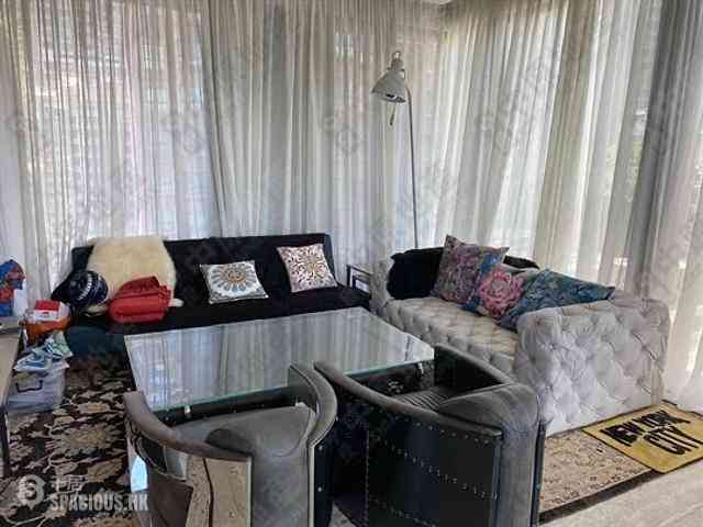 Mid Levels Central - Gramercy 02