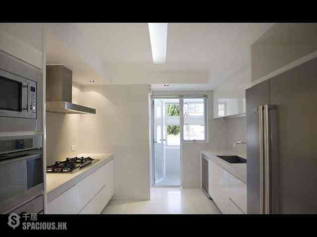 The Peak - Strawberry Hill 04