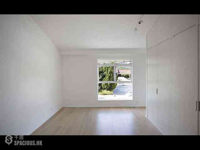 The Peak - Strawberry Hill 11