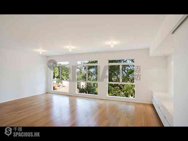 The Peak - Strawberry Hill 05