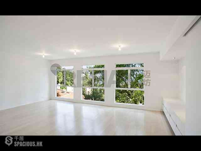 The Peak - Strawberry Hill 08
