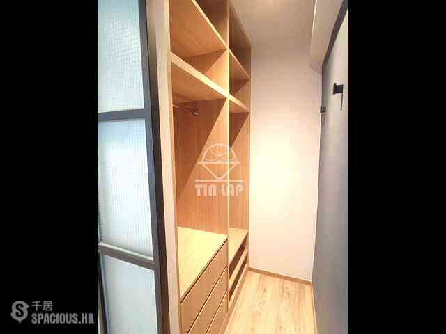 Sheung Wan - 256-258, Hollywood Road 08