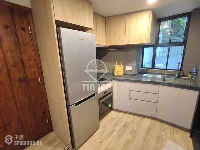 Sheung Wan - 256-258, Hollywood Road 14