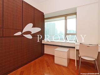 West Kowloon - Sorrento 06