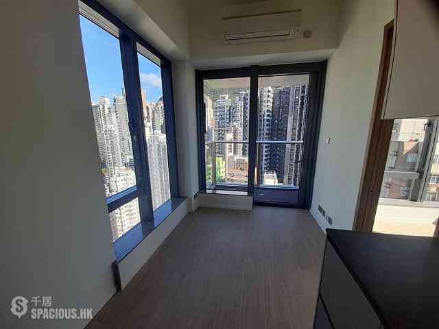 Sai Ying Pun - Des Voeux W Residence 06