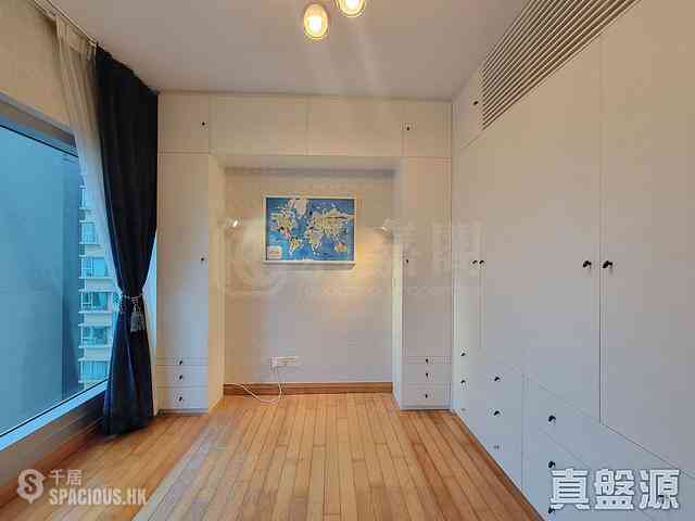 West Kowloon - The Waterfront 11