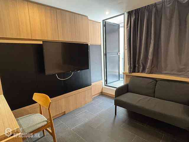 Central - 23, Aberdeen Street 04