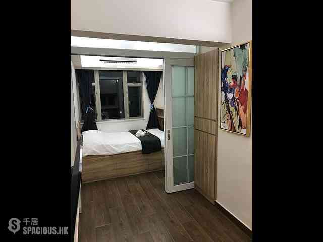 Wan Chai - Hennessy Building 03