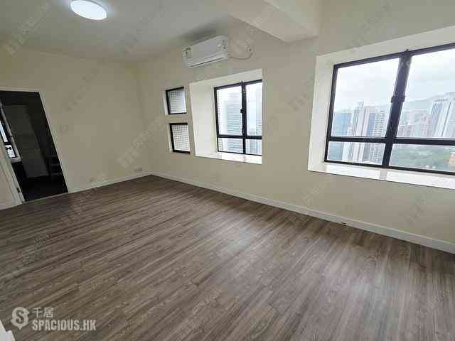 Mid Levels Central - Birchwood Place 09