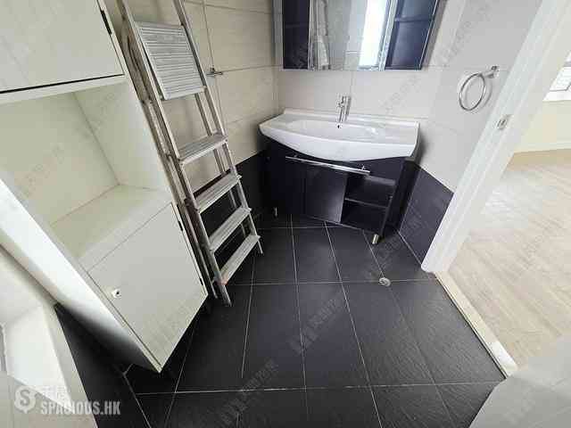 Mid Levels Central - Birchwood Place 15