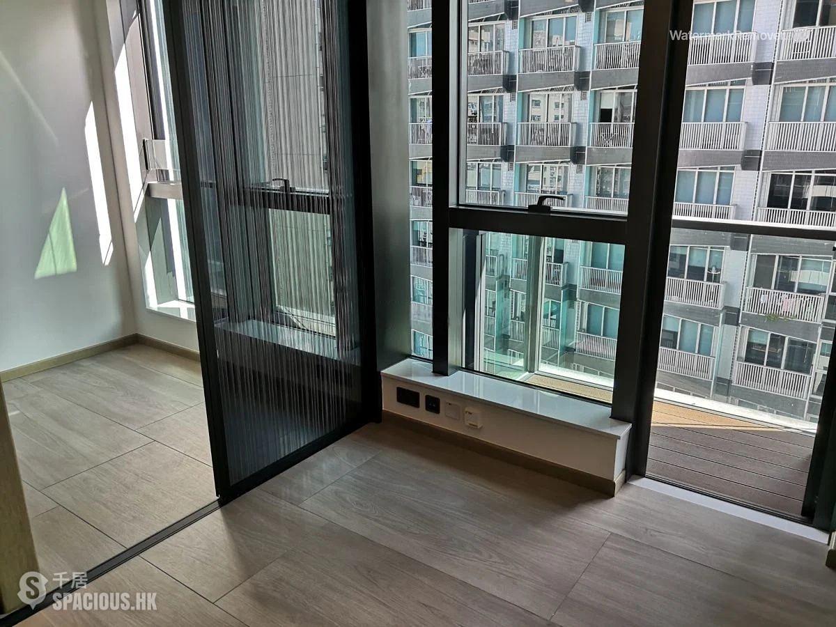 Sai Ying Pun - Two・Artlane 01