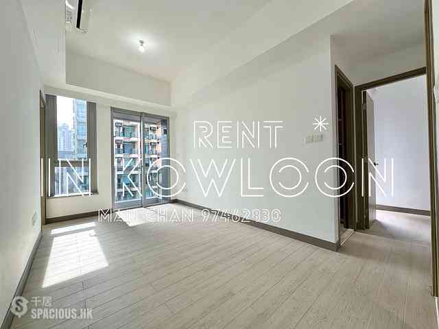 Tai Kok Tsui - L・Living 23 03