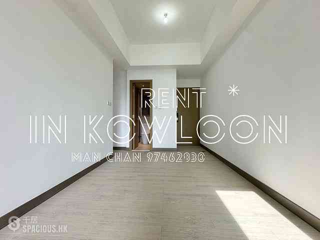 Tai Kok Tsui - L・Living 23 04