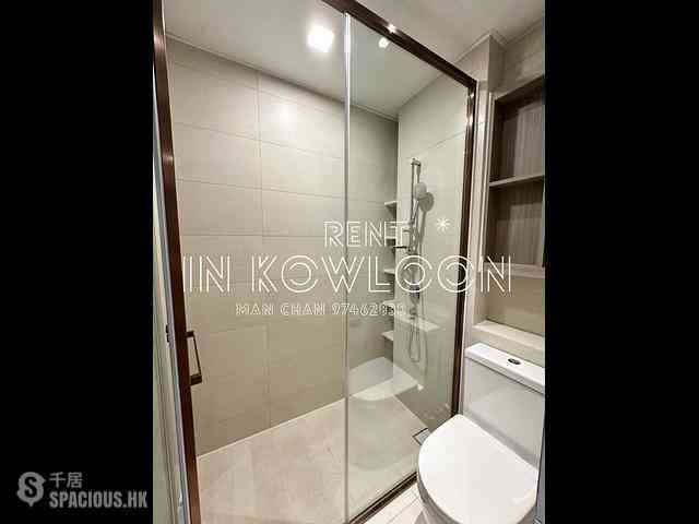 Tai Kok Tsui - L・Living 23 07