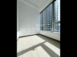 Tai Kok Tsui - L・Living 23 08