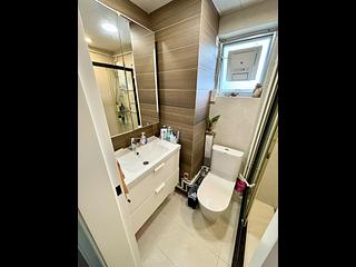 Sai Wan Ho - Lei King Wan Sites B Block 8 Yat Wah Mansion 06